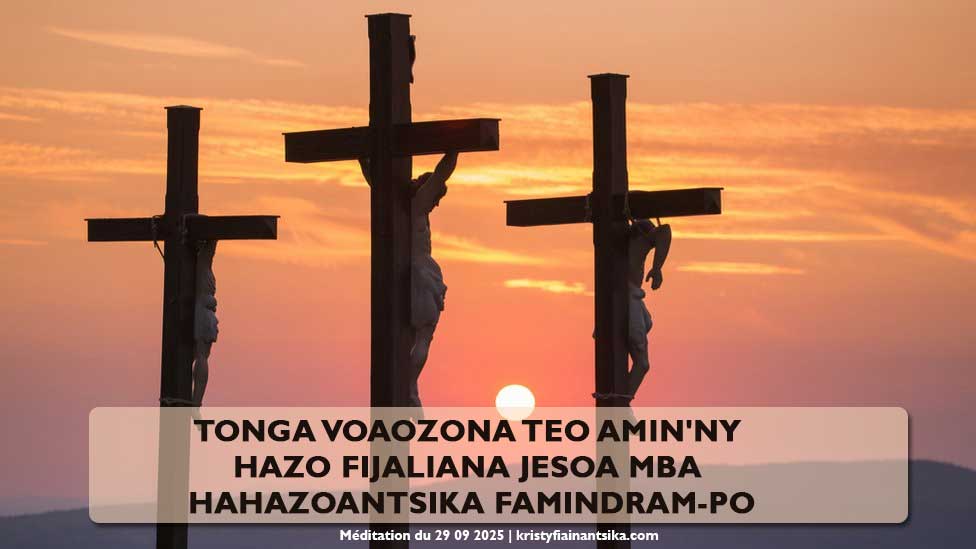 Tonga voaozona teo amin'ny hazo fijaliana Jesoa mba hahazoantsika famindram-po