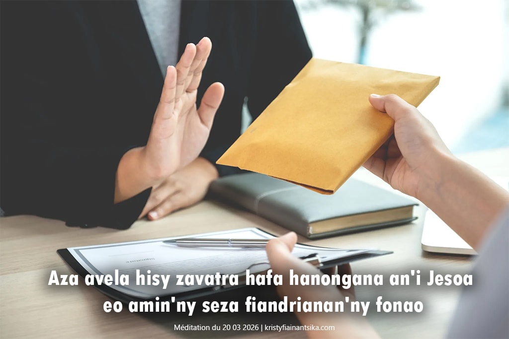 Aza avela hisy zavatra hafa hanongana an'i Jesoa eo amin'ny seza fiandrianan'ny fonao